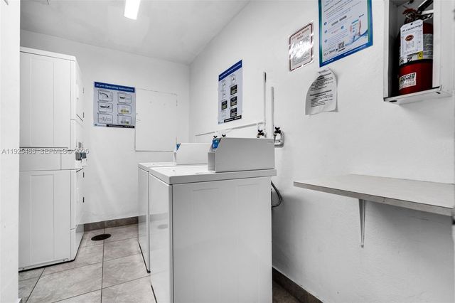 1865 79th St Cswy PHI, North Bay Village, FL 33141