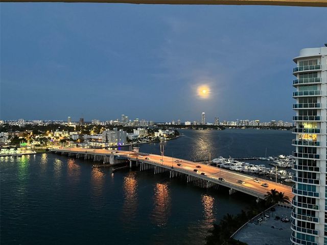 1865 79th St Cswy PHI, North Bay Village, FL 33141