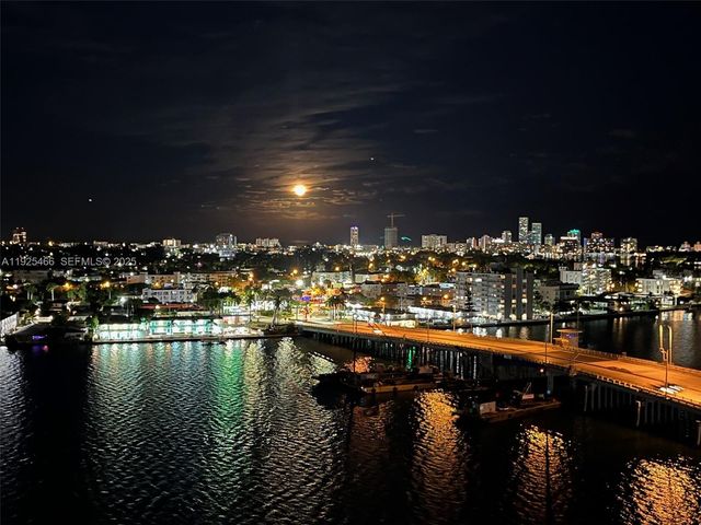 1865 79th St Cswy PHI, North Bay Village, FL 33141