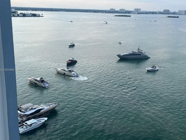 1865 79th St Cswy PHI, North Bay Village, FL 33141