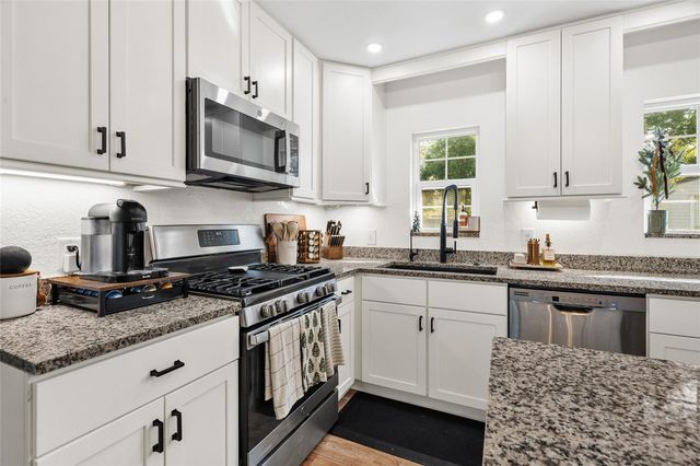 1032 WILLIS AVENUE, Sarasota, FL 34232