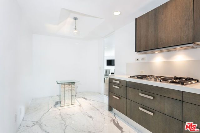 9033 Vista Grande Street 2, West Hollywood, CA 90069