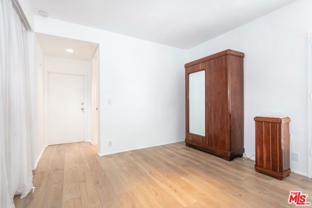 9033 Vista Grande Street 2, West Hollywood, CA 90069
