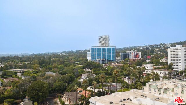 9033 Vista Grande Street 2, West Hollywood, CA 90069