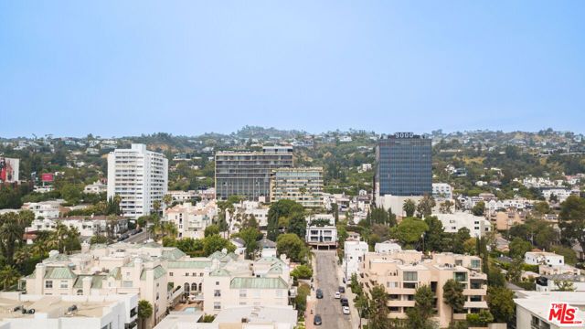 9033 Vista Grande Street 2, West Hollywood, CA 90069