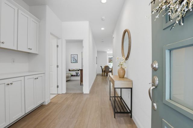 909 Hopkins St, Lincoln, CA 95648