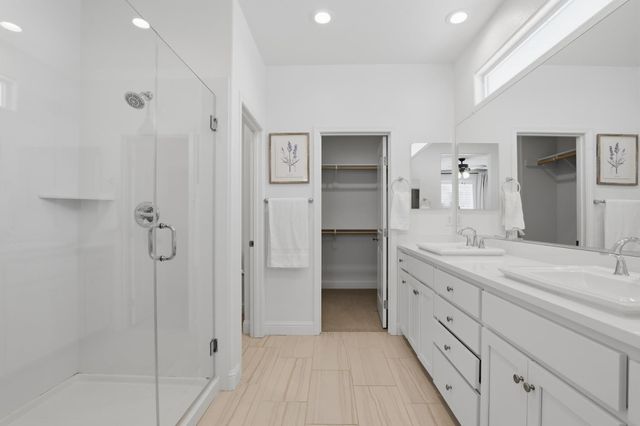 909 Hopkins St, Lincoln, CA 95648