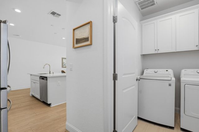 909 Hopkins St, Lincoln, CA 95648