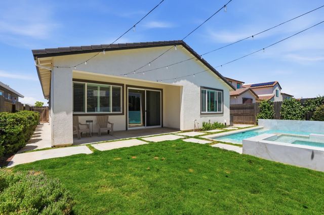 909 Hopkins St, Lincoln, CA 95648