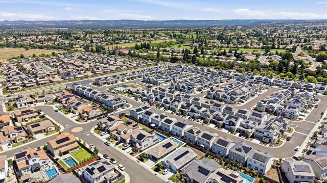 909 Hopkins St, Lincoln, CA 95648