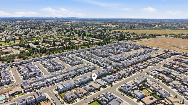 909 Hopkins St, Lincoln, CA 95648