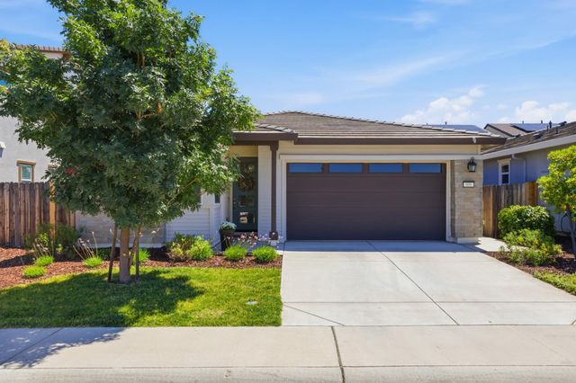 909 Hopkins St, Lincoln, CA 95648