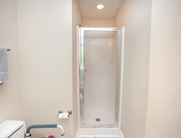 667 Shadow Dance Lane, Boiling Springs, SC 29316