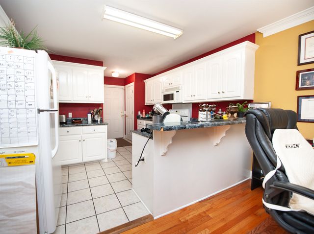 667 Shadow Dance Lane, Boiling Springs, SC 29316