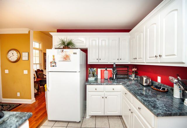 667 Shadow Dance Lane, Boiling Springs, SC 29316