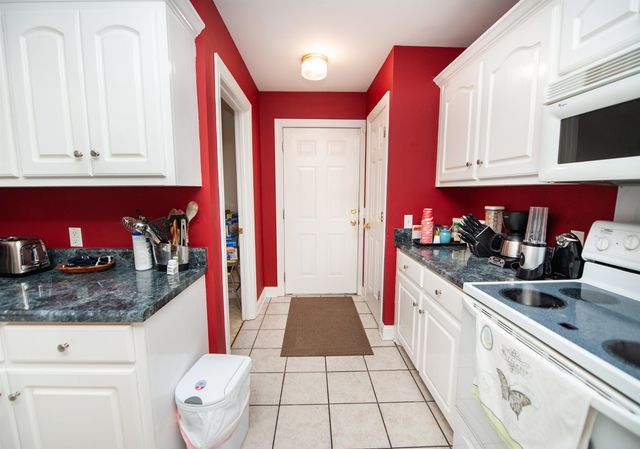 667 Shadow Dance Lane, Boiling Springs, SC 29316