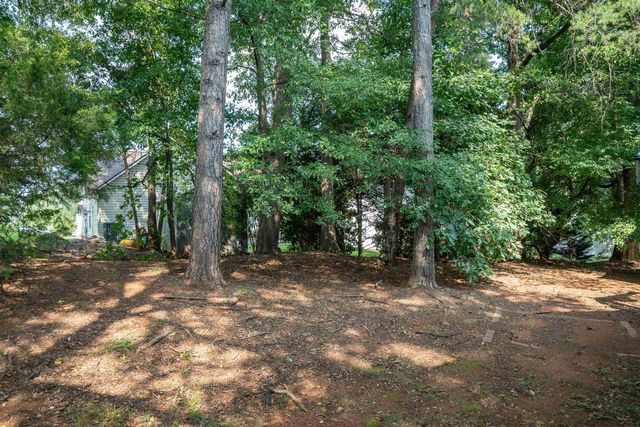 667 Shadow Dance Lane, Boiling Springs, SC 29316