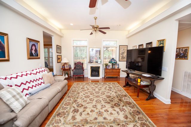 667 Shadow Dance Lane, Boiling Springs, SC 29316