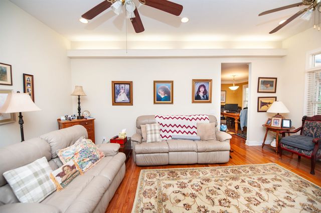 667 Shadow Dance Lane, Boiling Springs, SC 29316