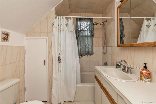 343 Nassau Boulevard, New Hyde Park, NY 11040