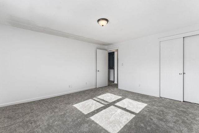 19 Pine St K, Canton, MA 02021