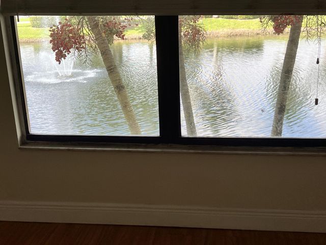 1523 Lake Crystal Drive F, West Palm Beach, FL 33411