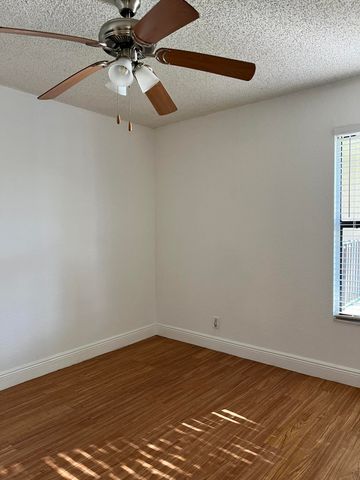 1523 Lake Crystal Drive F, West Palm Beach, FL 33411