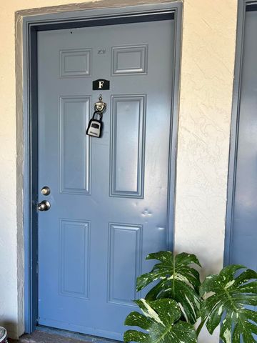 1523 Lake Crystal Drive F, West Palm Beach, FL 33411