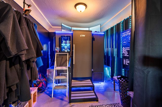 27 Crater Lake Avenue, Medford, OR 97504