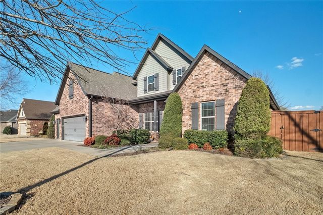 6219 S 28th Street, Rogers, AR 72758