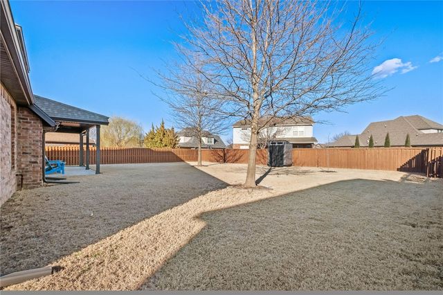 6219 S 28th Street, Rogers, AR 72758