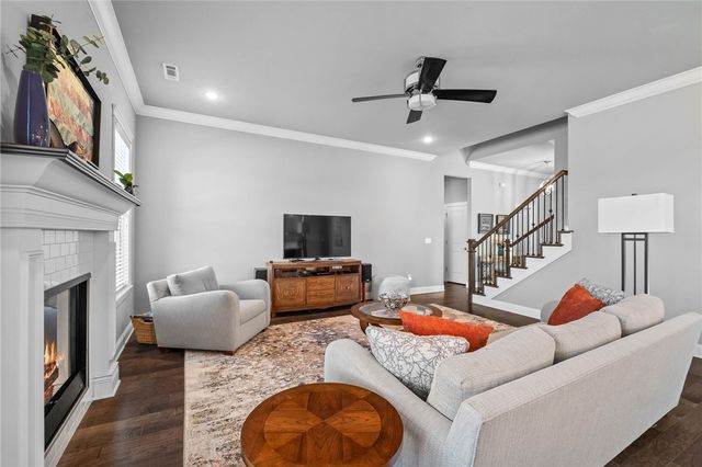 6219 S 28th Street, Rogers, AR 72758