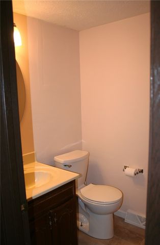 178 Old English Rd, Ross Twp, PA 15237
