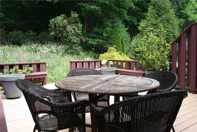 178 Old English Rd, Ross Twp, PA 15237