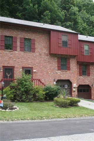 178 Old English Rd, Ross Twp, PA 15237