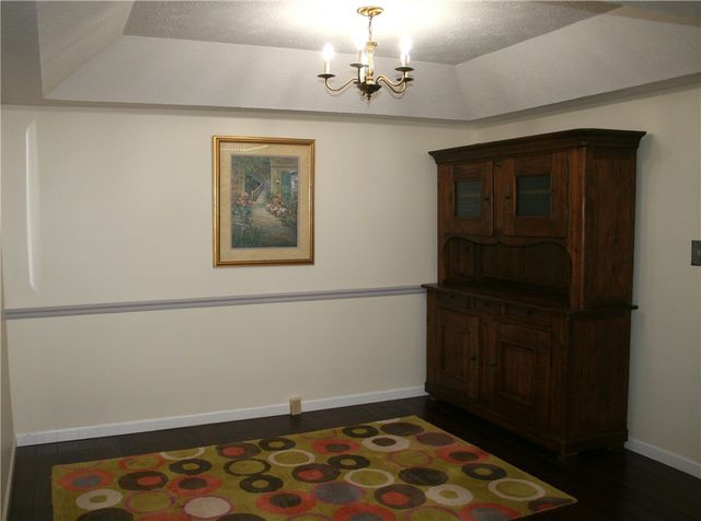 178 Old English Rd, Ross Twp, PA 15237
