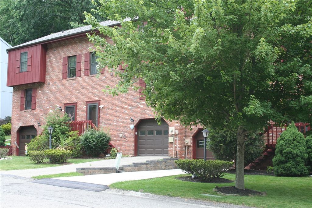 178 Old English Rd, Ross Twp, PA 15237