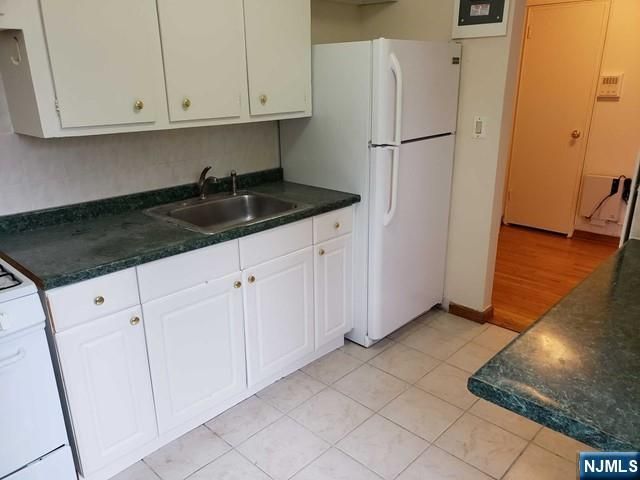 2205 N Central Road 5B, Fort Lee, NJ 07024