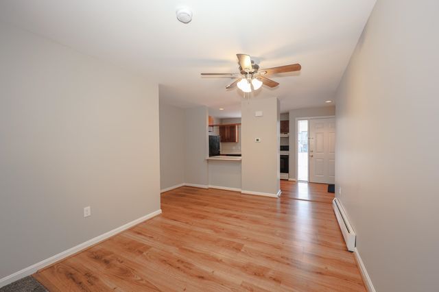 1465 Hooksett Rd Unit 104, Hooksett, NH 03106