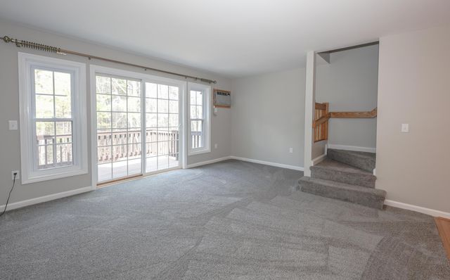 1465 Hooksett Rd Unit 104, Hooksett, NH 03106
