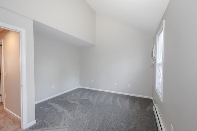 1465 Hooksett Rd Unit 104, Hooksett, NH 03106