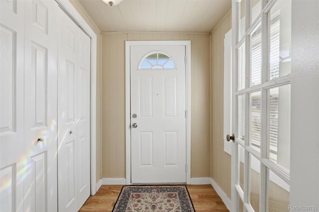 2335 Holmes Road, York Charter Township, MI 48198