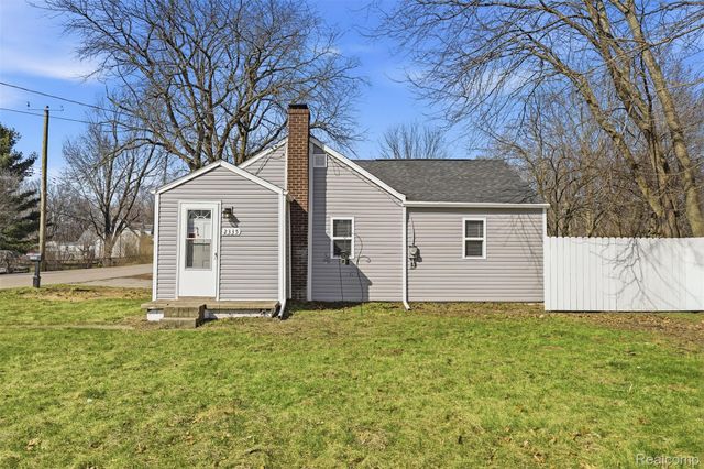 2335 Holmes Road, York Charter Township, MI 48198