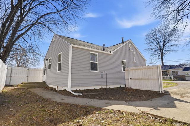 2335 Holmes Road, York Charter Township, MI 48198