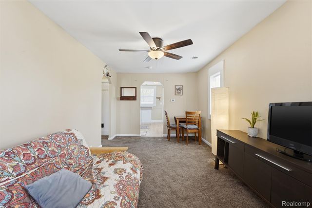 2335 Holmes Road, York Charter Township, MI 48198