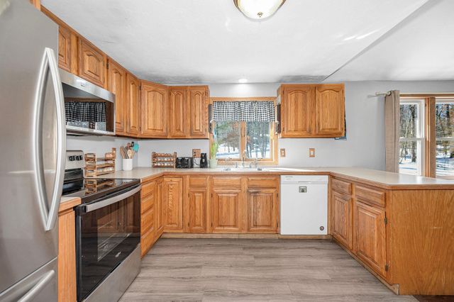 74 Royal Range Road, Sandown, NH 03873