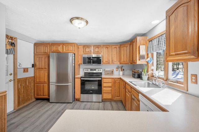 74 Royal Range Road, Sandown, NH 03873