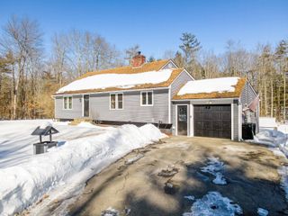 74 Royal Range Road, Sandown, NH 03873