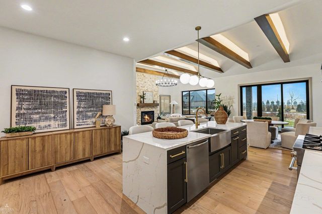 13970 Quail View Drive, Washington Twp, MI 48094