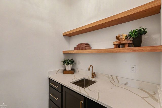 13970 Quail View Drive, Washington Twp, MI 48094